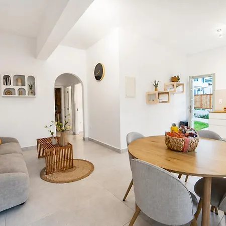 Azula Apartman Párosz